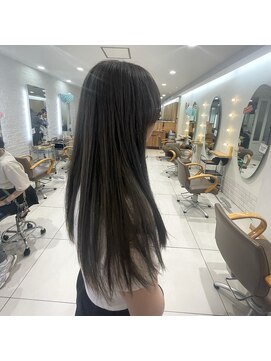 ヴァンカウンシル 金山(VANCOUNCIL kanayama) ホワイトグレーシュミニウルフデジタルパーマ A5