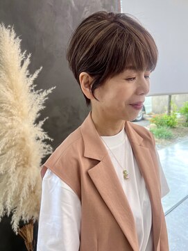ガルボヘアー 桟橋店(garbo hair) ミセス ショートカット ショートヘア ハイライト 白髪ぼかし