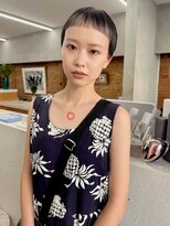 トゥコ(tuco)&nbsp;ベリショ　オン眉　デザイン　シアーバング　グレー