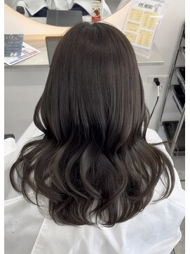 オリーブグレージュ/透明感特化/艶カラー