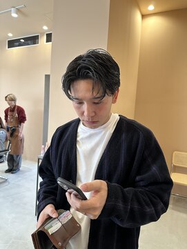 ジジ インターパーク 宇都宮(Gigi) センターパート/メンズカット/メンズパーマ/ニュアンスパーマ