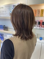 シェノン 赤羽店(CHAINON)&nbsp;表面の明るさを活かした白髪ぼかし風ハイライトカラー赤羽美容室