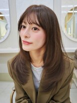 ミリバイアフロート(MIRI by AFLOAT)&nbsp;【島田佑】ミディアムレイヤーカットグレージュ顔周りカット