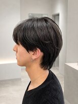 ネオリーブウリ 二子玉川店(Neolive uri)&nbsp;ブルーブラックフェザーパーマサーフカールセンターパート