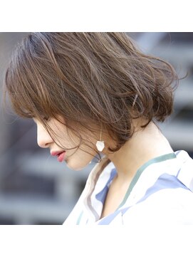 クーラ(Cura) エフォートレスな大人ふわミディ×耳かけ《Cura山口歩美》