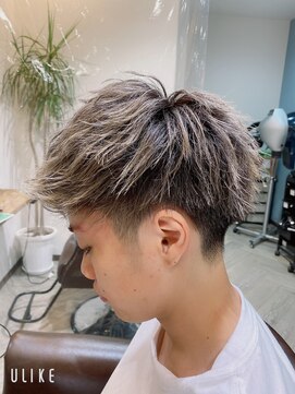 バグズ ヘアデザイン 桔梗が丘店(Baguz HAIR DESIGN) アップバング×ツーブロック刈り上げ/アッシュ系カラー10代20代