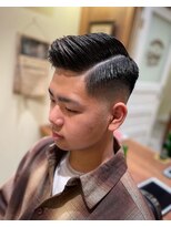 フォーコーナーズ(Four Corners)&nbsp;スキンフェードツーブロック刈り上げジェットモヒカンマンバン