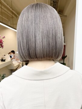 アーバン(URBAN.) ハイトーンボブ/ミニボブ/切りっぱなしボブ 【KANAKO】