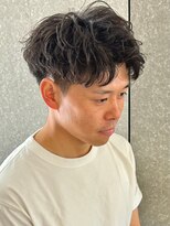 ヒュイル バイ ニアウ(Hwyl by Niau) アップバンクフェザーショートニュアンスパーマスパイラルパーマ