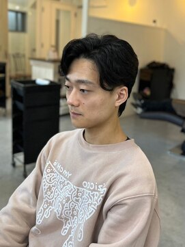 ソイクフ 四条大宮店(SOY-KUFU) 20代30代40代フェザーパーマブルーブラックショート