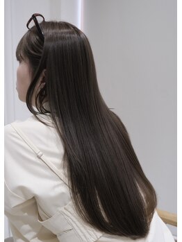 触れたくなる“うるツヤ髪”へ。ダメージを補修しながら理想の質感に導くトリートメント。