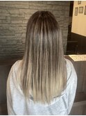 ハイライトバレイヤージュグラデーション