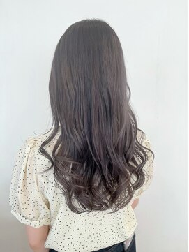 コワファースト 大分(COIFF1RST) ロングヘアのアッシュグレージュ