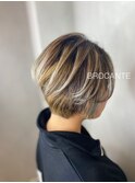 ヘムライト ハンサムショート グラデーション ボブ 透明感カラー