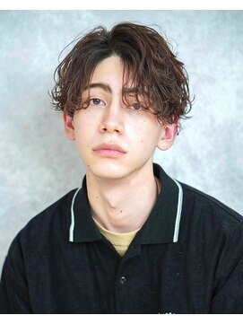 オーシャントーキョー 渋谷神南(OCEAN TOKYO) 波巻きツーブロック束感センターパート