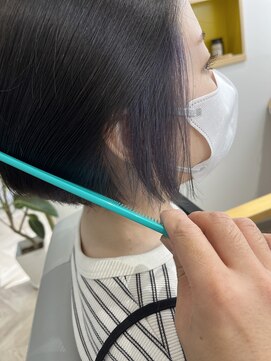 ココル(cocolu) インナーカラー×ネイビー