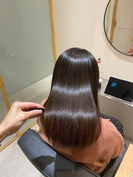 ジーナエス 札幌(Zina S) 【Zina S 札幌】黒髪/グレーベージュ/レイヤーロング/前髪パーマ