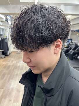 ウェイビーエフティフィフス 横浜西口(WAVEY ft.fifth) 横浜波巻きパーマシャドウパーマツイストスパイラルパーマ30代