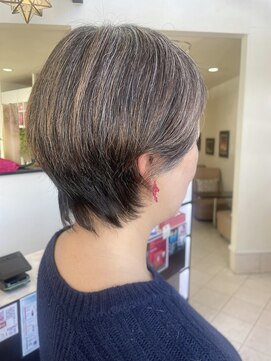 コレットヘア(Colette hair) 白髪ぼかし×大人ショート