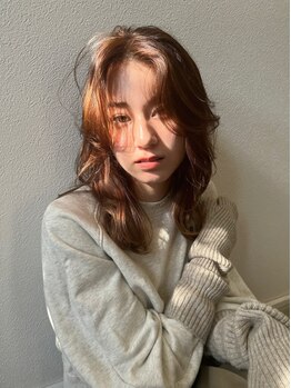 アンビアンスアミ(ambiance ami)の写真/茨木市駅すぐ＊静かで洗練された空間で贅沢なひと時を。髪質改善/白髪ぼかし/ハイライト/大人の艶カラー◎