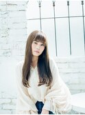 くすみアッシュオリーブが大人っぽいナチュラルロングstyle