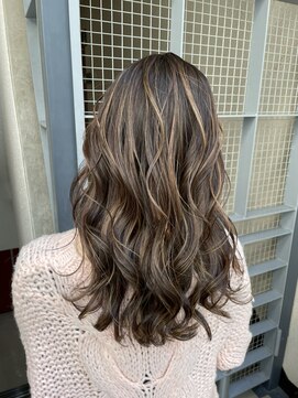 ディーバ 渋谷(D.I.E.V.A) 20代30代40代髪質改善大人女性レイヤー艶髪ハイライトベージュ