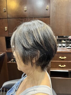 髪の美院 シャルマン ビューティー クリニック(Charmant Beauty Clinic) 大人のショートスタイル