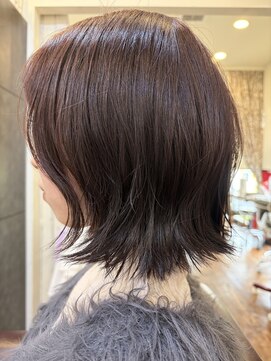 外ハネショートボブ