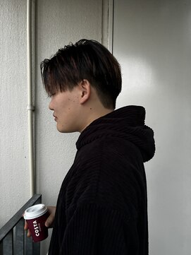 クロム トウキョウ ザ バーバーアルト 神保町店(CHROM TOKYO the Barber ALT) 刈り上げセンターパート