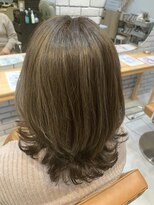 ソレイユ(soleil.) 赤みを消したグレージュ×ハイライト