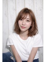 リビンバイアフロート(Livin by afloat)&nbsp;大人上品くびれボブ外ハネ　前髪あり　20代・30代・40代