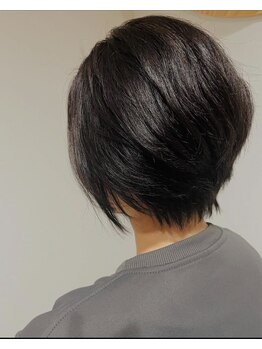 chic.の写真/乾かすだけでまとまるショート！歴20年超えのベテランが叶える似合わせカット☆