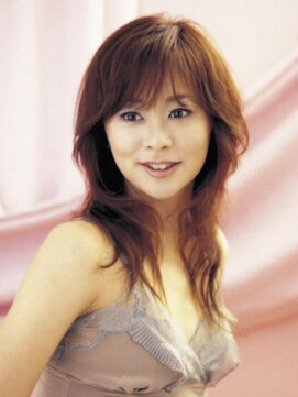 ミスエッセンス(MISS ESSENCE) 柔らかい質感で魅せる上質フェミニン