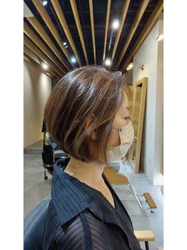 キレイコムデュース(Deuce) 前下がりボブ