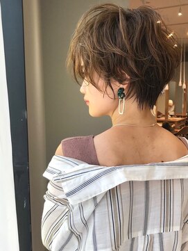 ビューエヒメ(VIEW EHIME) 前髪大人かわいい美髪ホワイトグレージュネビージュショートボブ