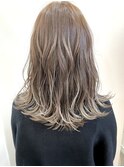 透け感バッチリ◎ベージュハイライト