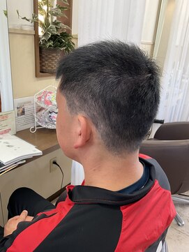 コアフィールフィス(COIFFURE fils) 《見附　今町》メンズ　ベリーショート　刈り上げ