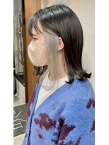 ノア(noa.)&nbsp;白っぽいシルバーのイヤリングカラー