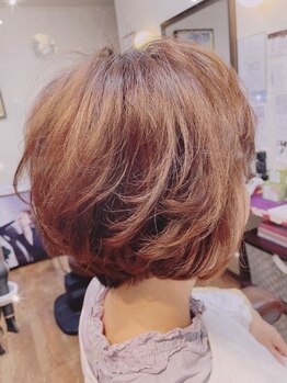 サロンドミナ(SALON DE MINA)の写真/低刺激のカラー剤を使用し、艶のある美しい仕上がりに☆敏感肌の方にもおすすめです。