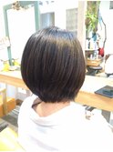 ショートボブ