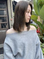 ミント(mint) スモーキーなオリーブグレージュ!透明感を!