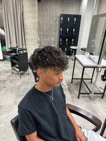 イーラ(era) スペインカールパーマ/メンズ/刈り上げ/眉毛/ツイスト