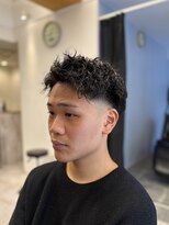 マジック(magic)&nbsp;男らしさ抜群！！ツイストピンパーマ　