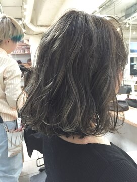 ペネロープ(Penelope) 【新宿ペネロープ】ホワイトグレーメッシュ 担当RYO