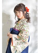 ヴァンクシー バイ ルナ(VANKCY by Luna)&nbsp;【ネオリーブ プラス】卒業式 ヘアアレンジ メイク 袴 14040円