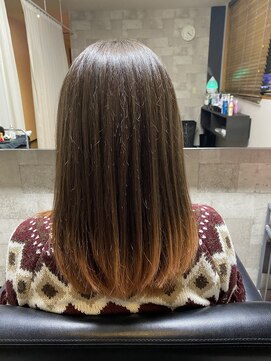 ジェリカ(Jlica) 毛先だけの控えめグラデーションオレンジ