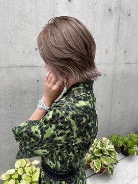 アルカナ 原宿表参道(ARCANA) ホワイトグレージュ コンマヘア くすみブルー ダークアッシュ