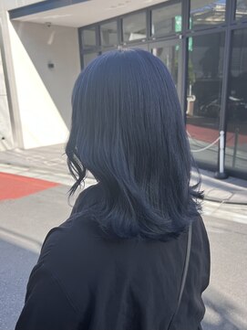 アソビセカンド 原宿(ASOBI 2nd) ミディアム　ヨシンモリ　ブリーチ1回　　ネイビーブルー