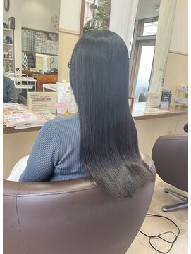 コアフィールフィス(COIFFURE fils) 新規お得クーポンあり【見附　今町】黒髪ストレートヘア