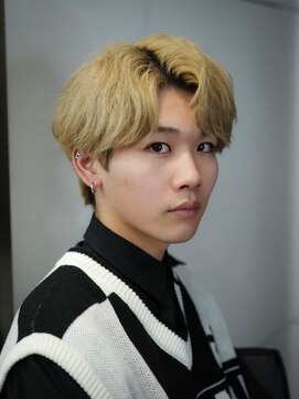 リップス 心斎橋(LIPPS) ハイトーンセンターパート